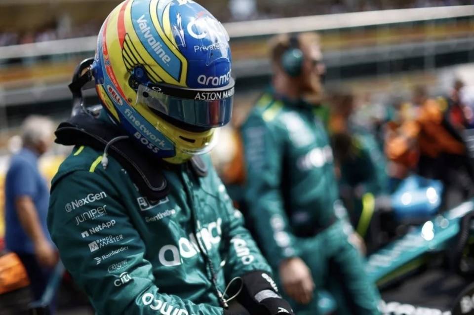 阿斯顿马丁绝杀梅赛德斯,阿隆索扛起全队 阿斯顿马丁绝杀梅赛德斯,阿隆索扛起全队