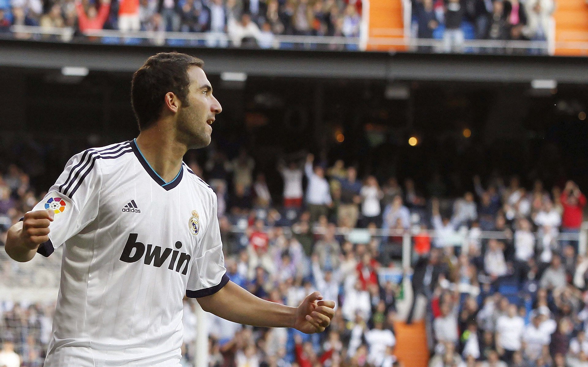 英超争冠白热化,步行者强势晋级,体育世界里的确定性与意外性