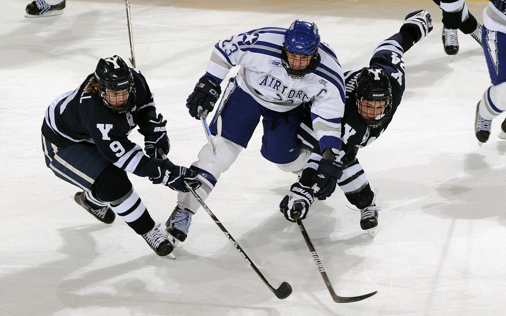 拉梅洛爆发，雄鹿提前终结悬念，辽宁队如何面对篮球元宇宙的降维打击？